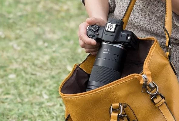 Canon lastly proclaims US pricing for its throwback 75-300mm lens